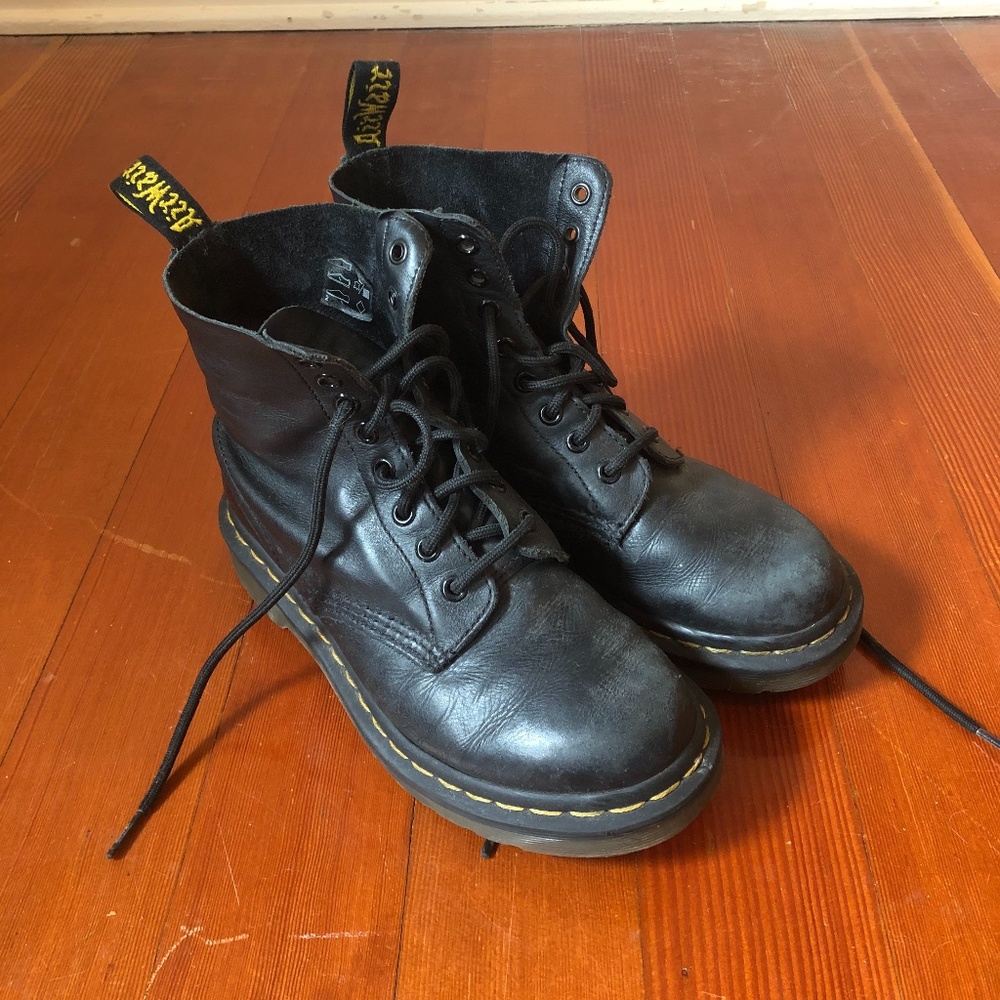 Doc Martens Pascal Boot in Black Leather